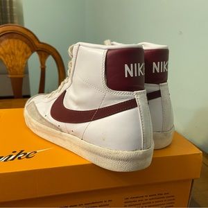 Blazer Mid ‘77 Vintage ‘White Team Red’ size 10.5